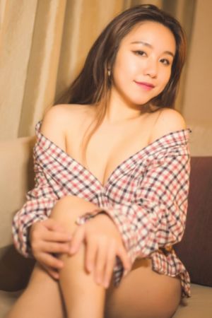 善良的嫂子李采潭