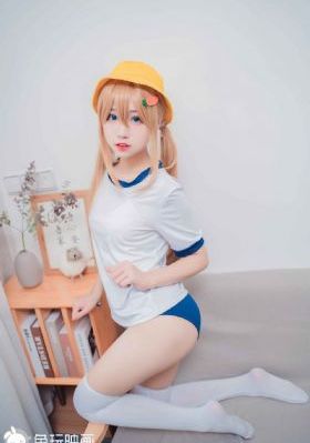 打烊后仅剩两人沙发